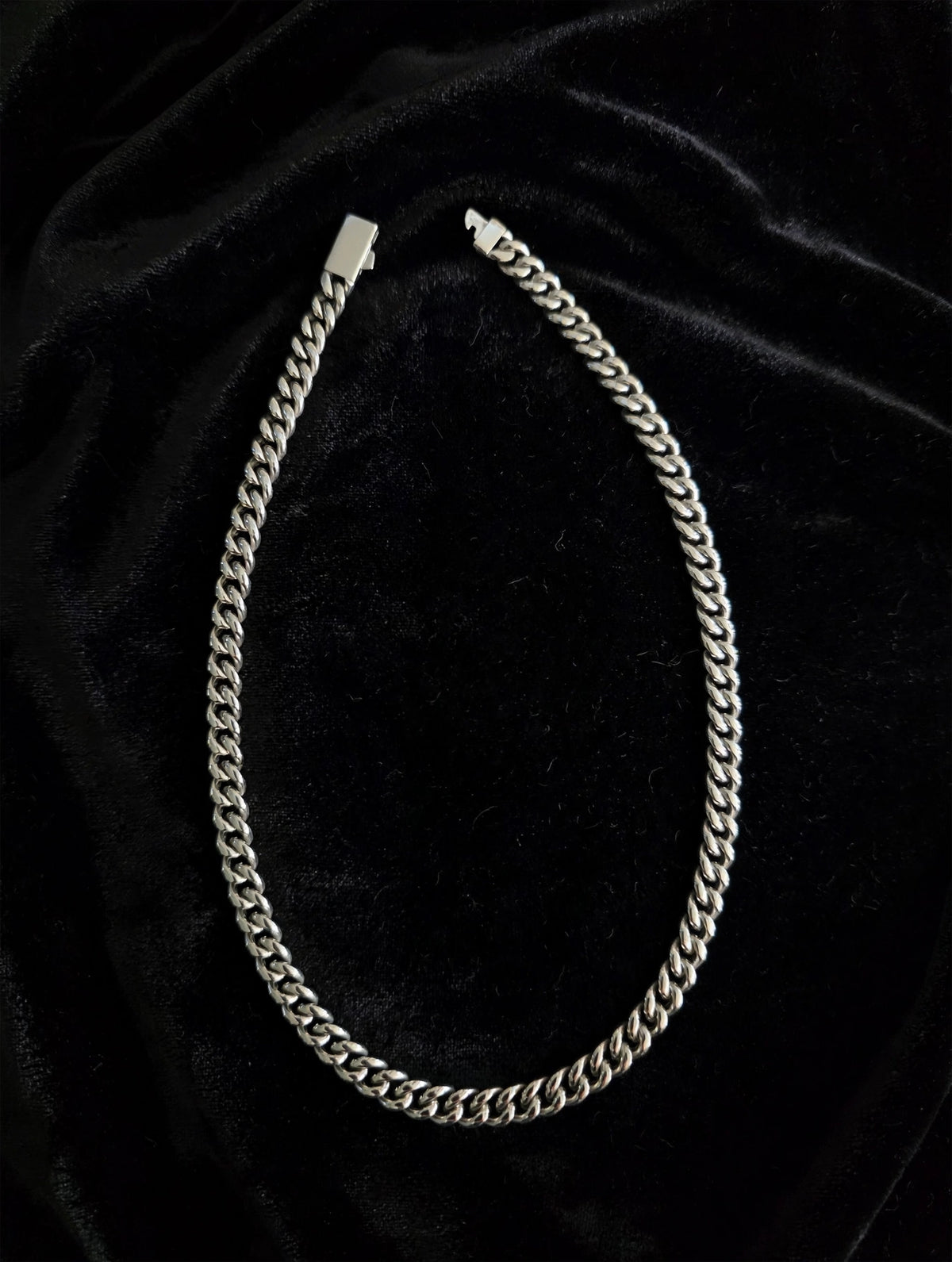 The STRATUM 8mm Silver Cuban Link Box Clasp